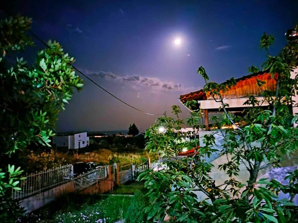 Adam'S Holiday House 2019 Kariani Luaran gambar